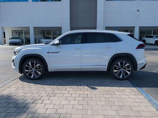 2026 Volkswagen Atlas Cross Sport 2.0T SEL Premium