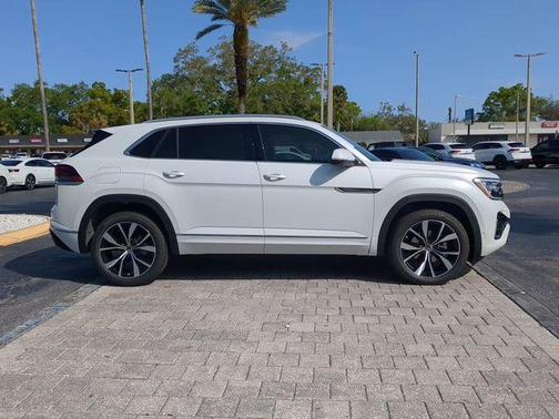 2026 Volkswagen Atlas Cross Sport 2.0T SEL Premium
