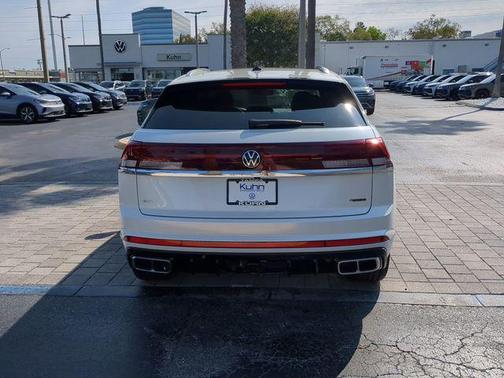 2026 Volkswagen Atlas Cross Sport 2.0T SEL Premium