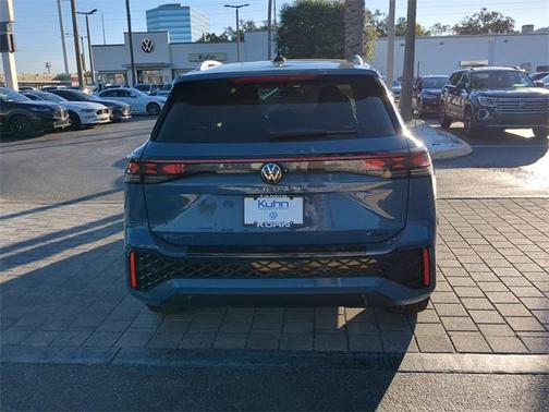 2026 Volkswagen Tiguan 2.0T SEL R-Line 4MOTION