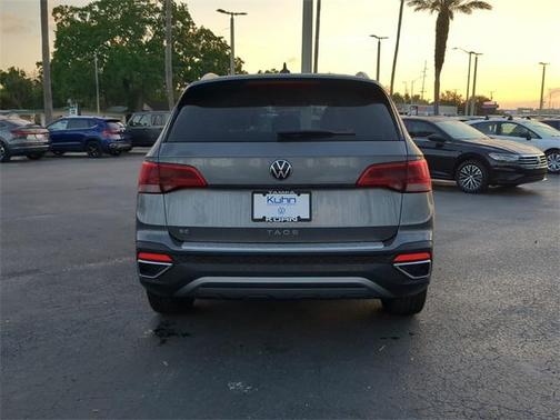 2022 Volkswagen Taos 1.5T SE