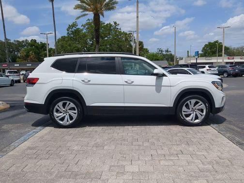 Pure White 2023 Volkswagen Atlas 3.6L SE w/Technology
