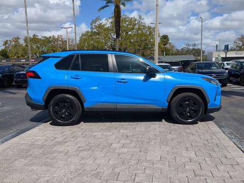 2019 Toyota RAV4 LE