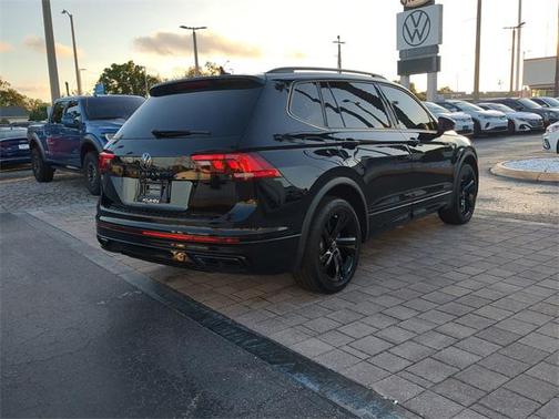 2023 Volkswagen Tiguan 2.0T SE R-Line Black