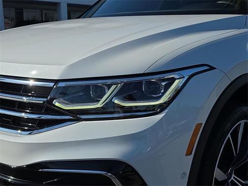2022 Volkswagen Tiguan 2.0T SEL R-Line 4MOTION