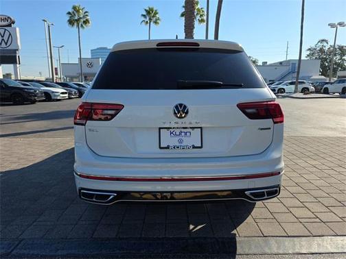 2022 Volkswagen Tiguan 2.0T SEL R-Line 4MOTION