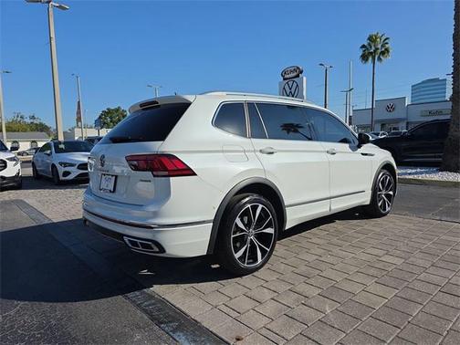 2022 Volkswagen Tiguan 2.0T SEL R-Line 4MOTION