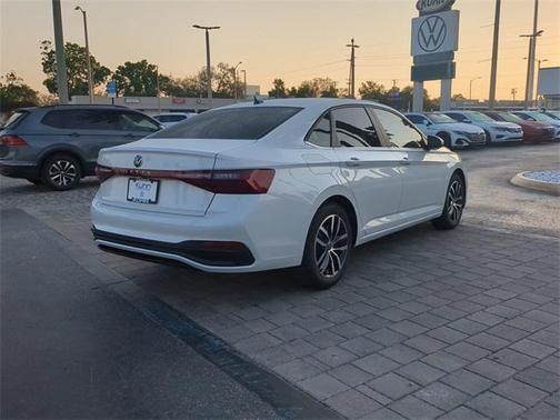 2025 Volkswagen Jetta 1.5T SE