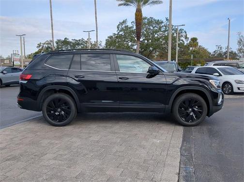 2025 Volkswagen Atlas 2.0T SE w/Technology