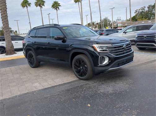 2025 Volkswagen Atlas 2.0T SE w/Technology