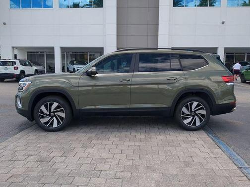 avocado green pearl 2026 Volkswagen Atlas 2.0T SE w/Technology