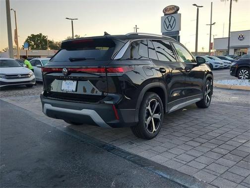 2025 Volkswagen Tiguan 2.0T SE