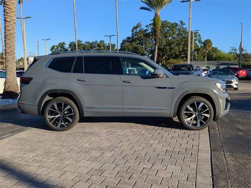 2026 Volkswagen Atlas 2.0T SEL Premium R-Line 4MOTION