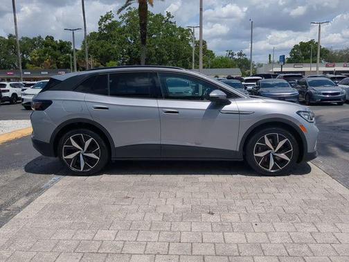 Silver Mist Metallic 2023 Volkswagen ID.4 Pro S