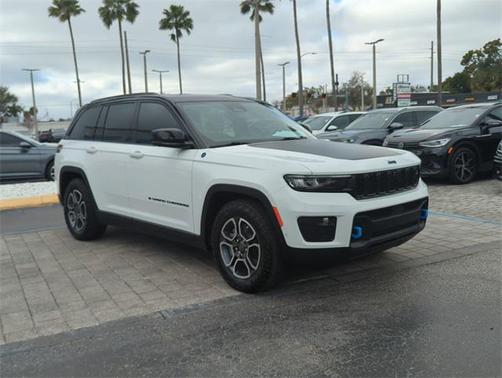 2022 Jeep Grand Cherokee 4xe Trailhawk