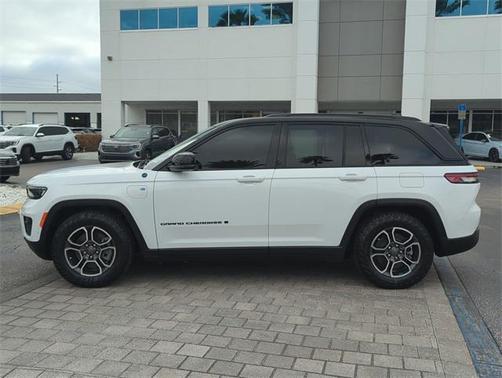 2022 Jeep Grand Cherokee 4xe Trailhawk