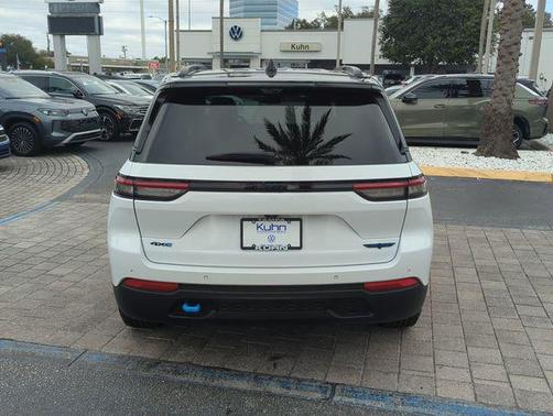 2022 Jeep Grand Cherokee 4xe Trailhawk