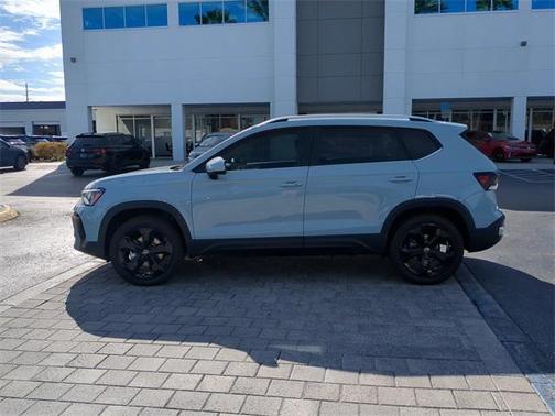 2026 Volkswagen Taos SEL