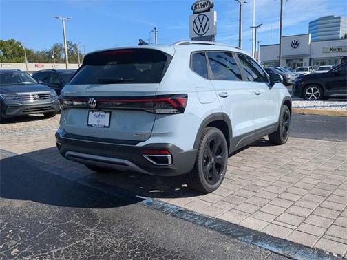 2026 Volkswagen Taos SEL