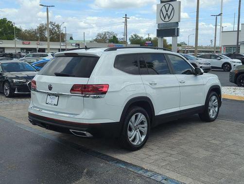 Pure White 2023 Volkswagen Atlas 3.6L SE w/Technology