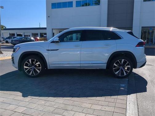 2025 Volkswagen Atlas Cross Sport 2.0T SEL Premium