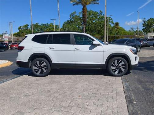 2025 Volkswagen Atlas 2.0T SE w/Technology