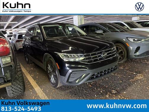 Deep Black 2024 Volkswagen Tiguan 2.0T SE