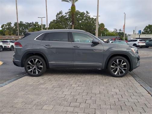 2026 Volkswagen Atlas Cross Sport 2.0T SEL Premium