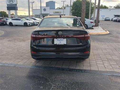 2025 Volkswagen Jetta 1.5T SE