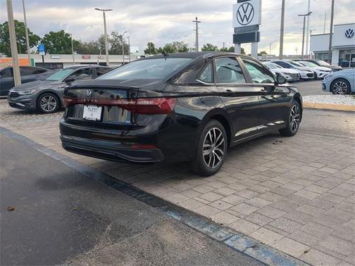 2025 Volkswagen Jetta 1.5T SE