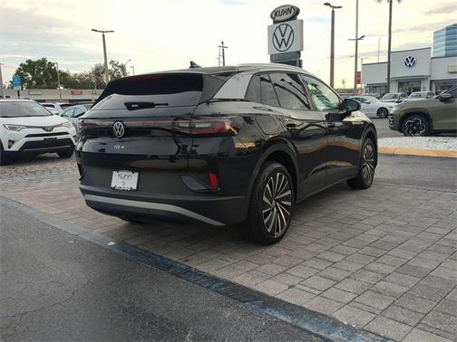 2023 Volkswagen ID.4 Pro S Plus