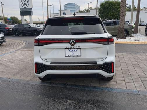 2026 Volkswagen Tiguan 2.0T SE R-Line Black 4MOTION