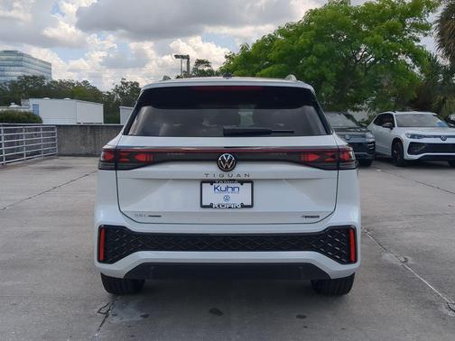 Opal White Pearl 2026 Volkswagen Tiguan 2.0T SEL R-Line 4MOTION