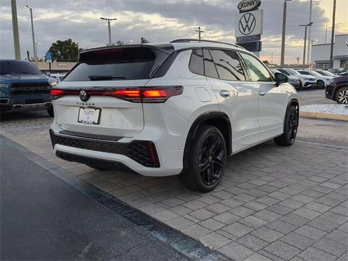 2025 Volkswagen Tiguan 2.0T SE R-Line Black