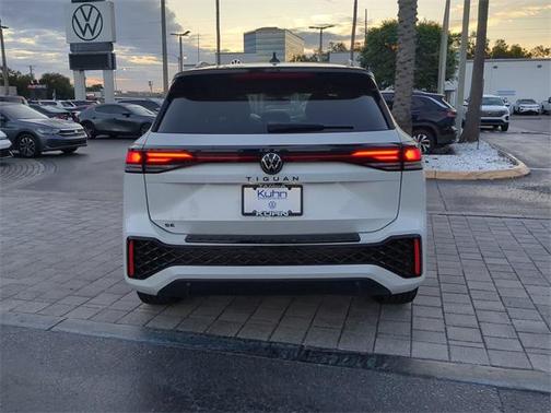 2025 Volkswagen Tiguan 2.0T SE R-Line Black