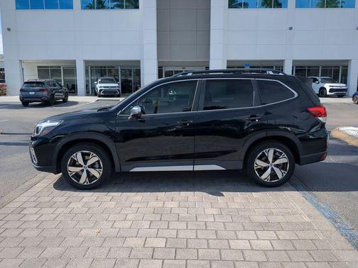 Crystal Black Silica 2020 Subaru Forester Touring