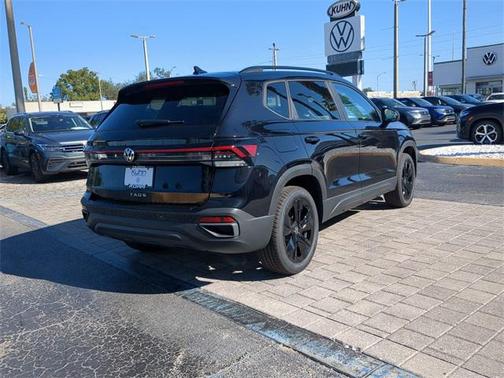 2026 Volkswagen Taos SE Black