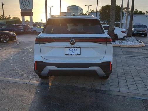 2025 Volkswagen Tiguan 2.0T S