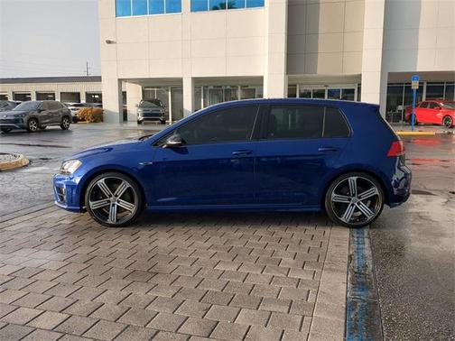 2015 Volkswagen Golf R 4-Door w/DCC & Navigation