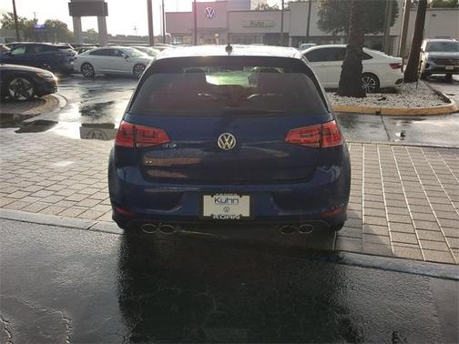 2015 Volkswagen Golf R 4-Door w/DCC & Navigation