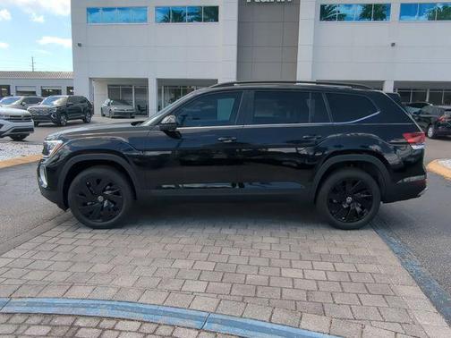 deep black pearl 2026 Volkswagen Atlas 2.0T SE w/Technology