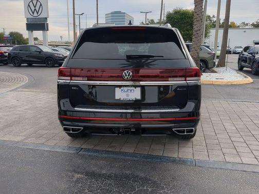 deep black pearl 2026 Volkswagen Atlas 2.0T SEL Premium R-Line 4MOTION