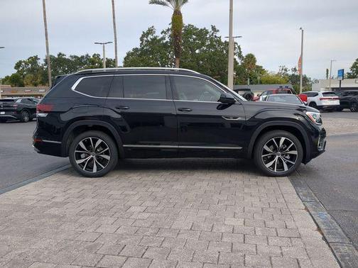 deep black pearl 2026 Volkswagen Atlas 2.0T SEL Premium R-Line 4MOTION