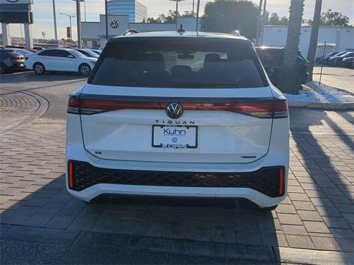 2025 Volkswagen Tiguan 2.0T SE R-Line Black 4MOTION