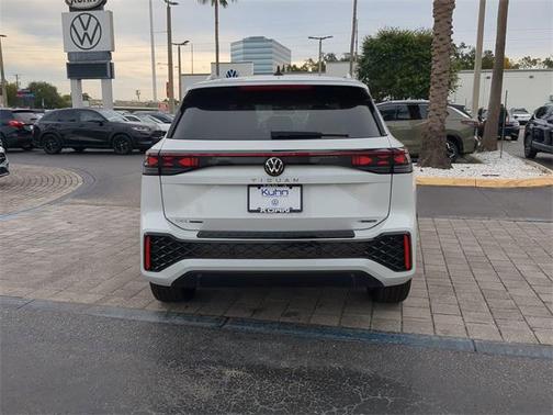 2026 Volkswagen Tiguan 2.0T SEL R-Line 4MOTION