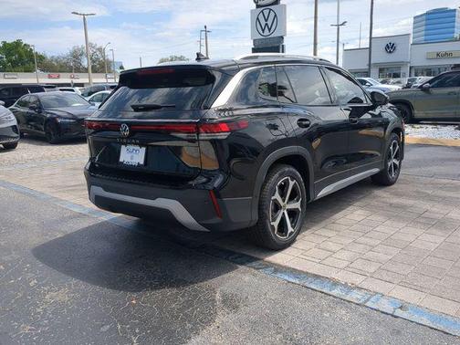 deep black pearl 2026 Volkswagen Tiguan 2.0T SE