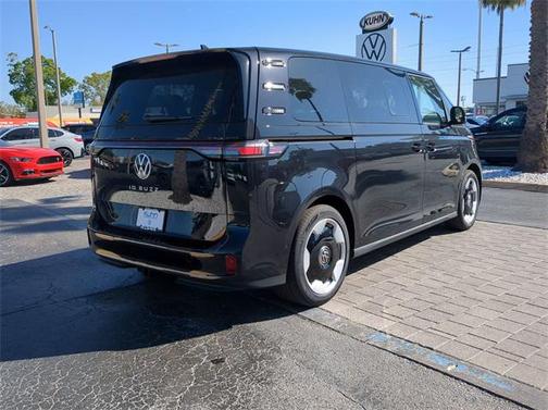 2025 Volkswagen ID. Buzz Pro S Plus