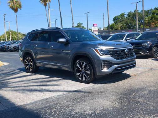 Platinum Gray Metallic 2025 Volkswagen Atlas 2.0T SEL Premium R-Line 4MOTION