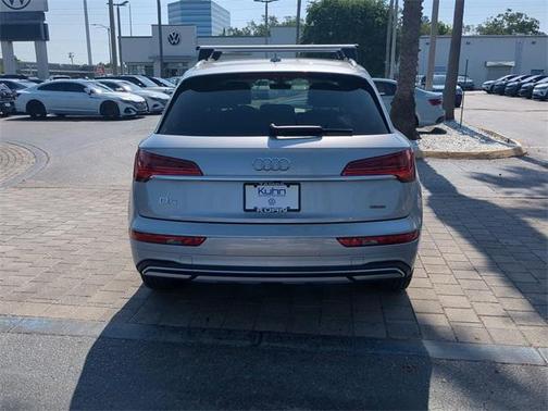 2022 Audi Q5 40 Premium Plus