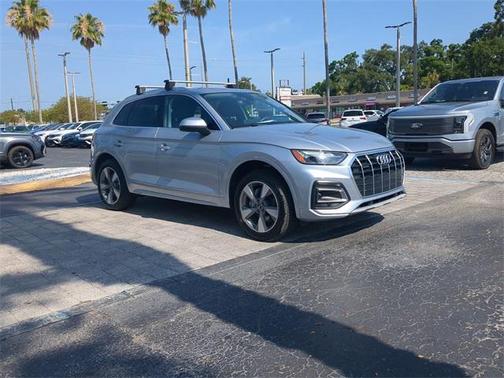 2022 Audi Q5 40 Premium Plus
